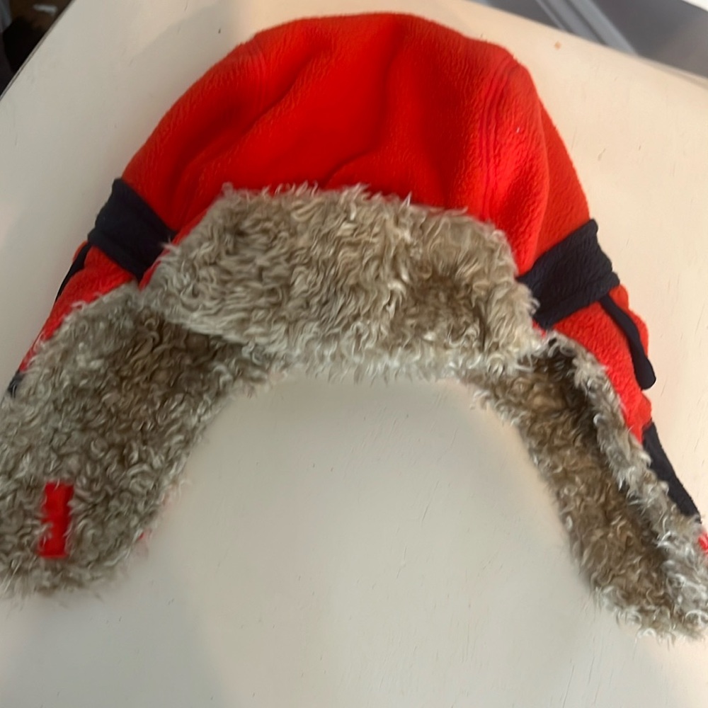 Gap ref fleece hat with fur size m/l